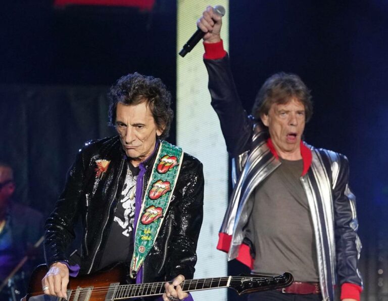 The Rolling Stones in concert paying tribute to Charlie Watts