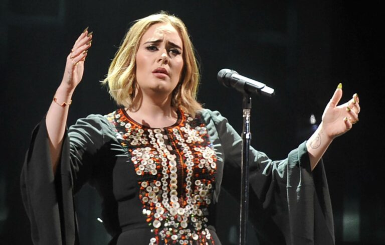 Adele performs at Glastonbury 2016