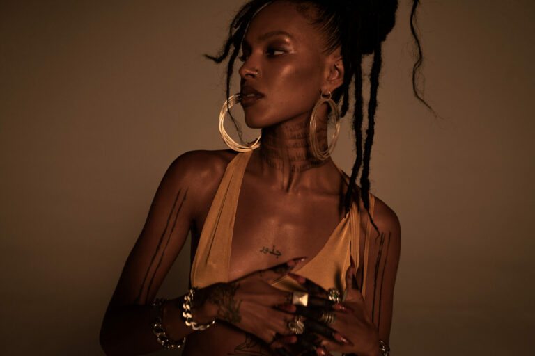 Alewya's debut EP, 'Panther in Mode', arrives in November.