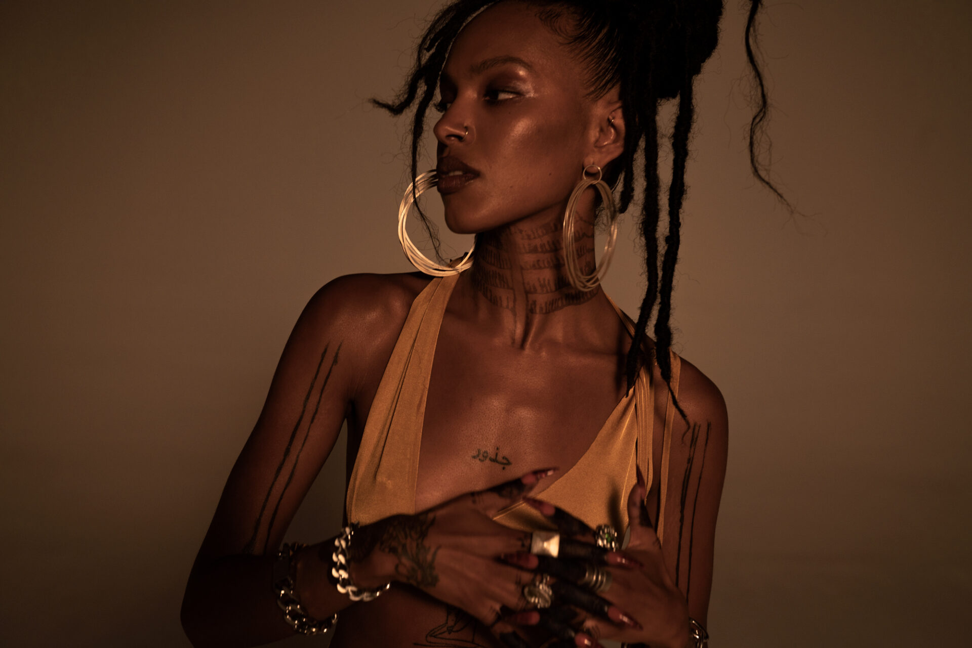 Alewya's debut EP, 'Panther in Mode', arrives in November.