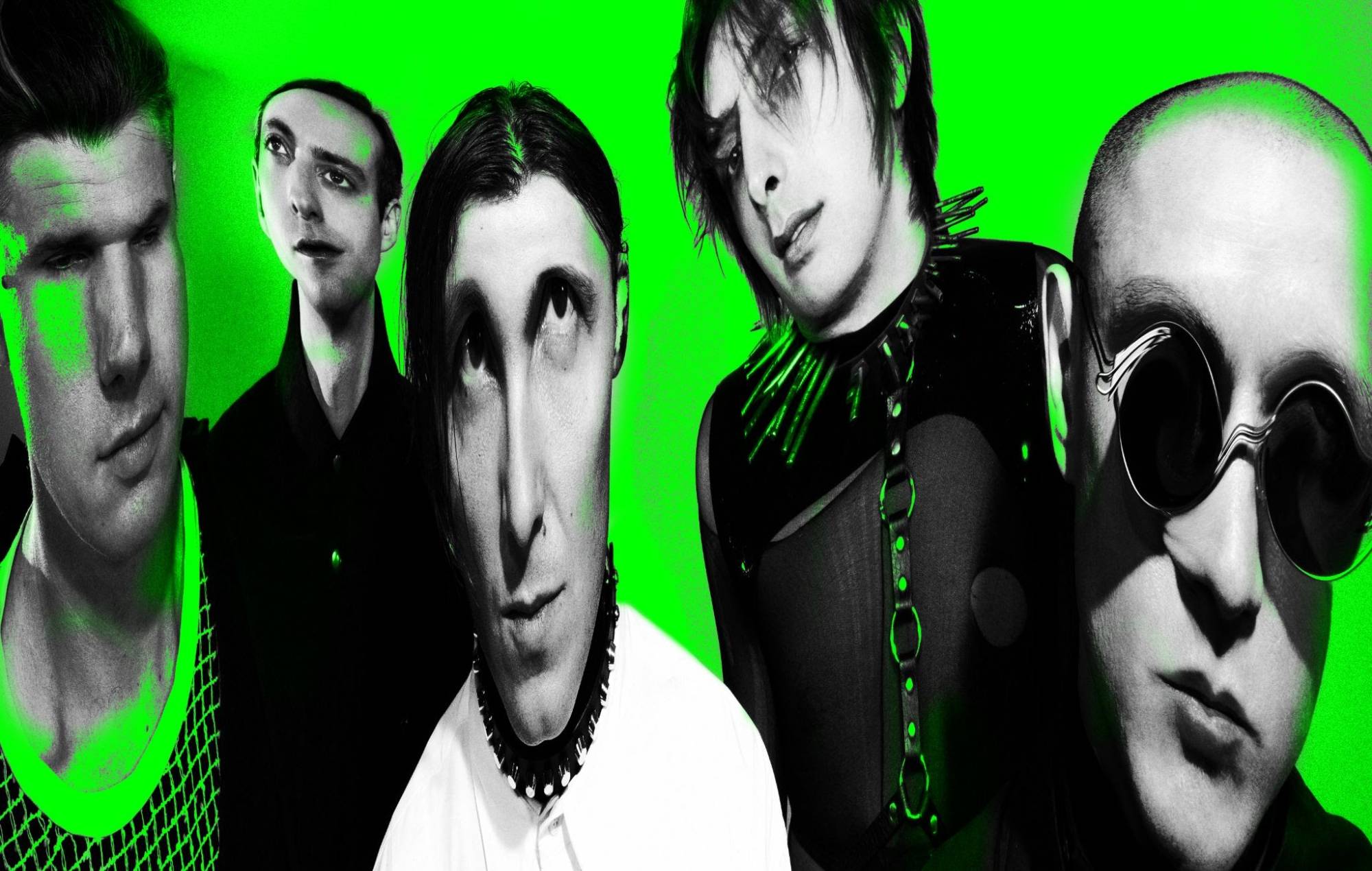 The Horrors pose live