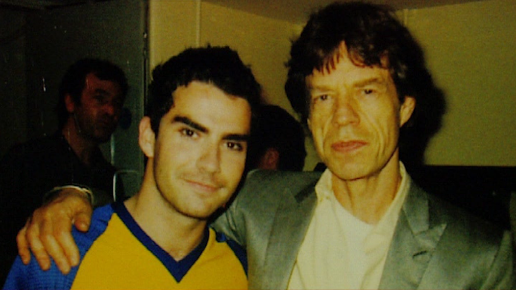 Kelly Jones poses with Mick Jagger