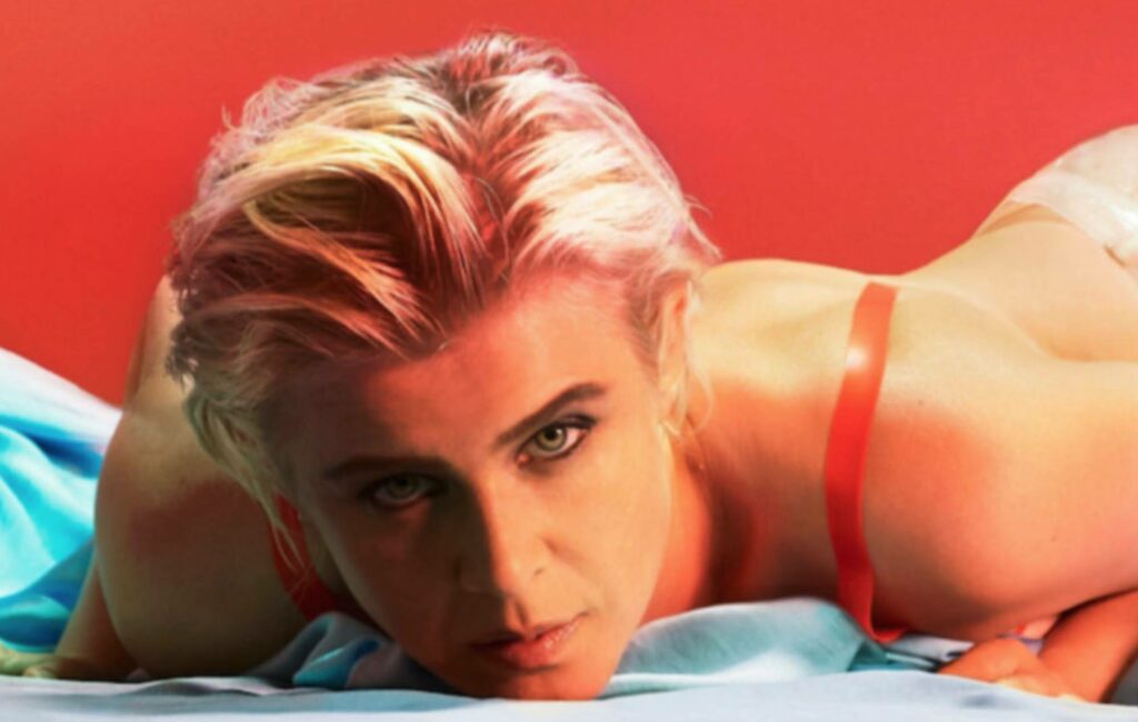 Robyn poses for the 'Honey' cover