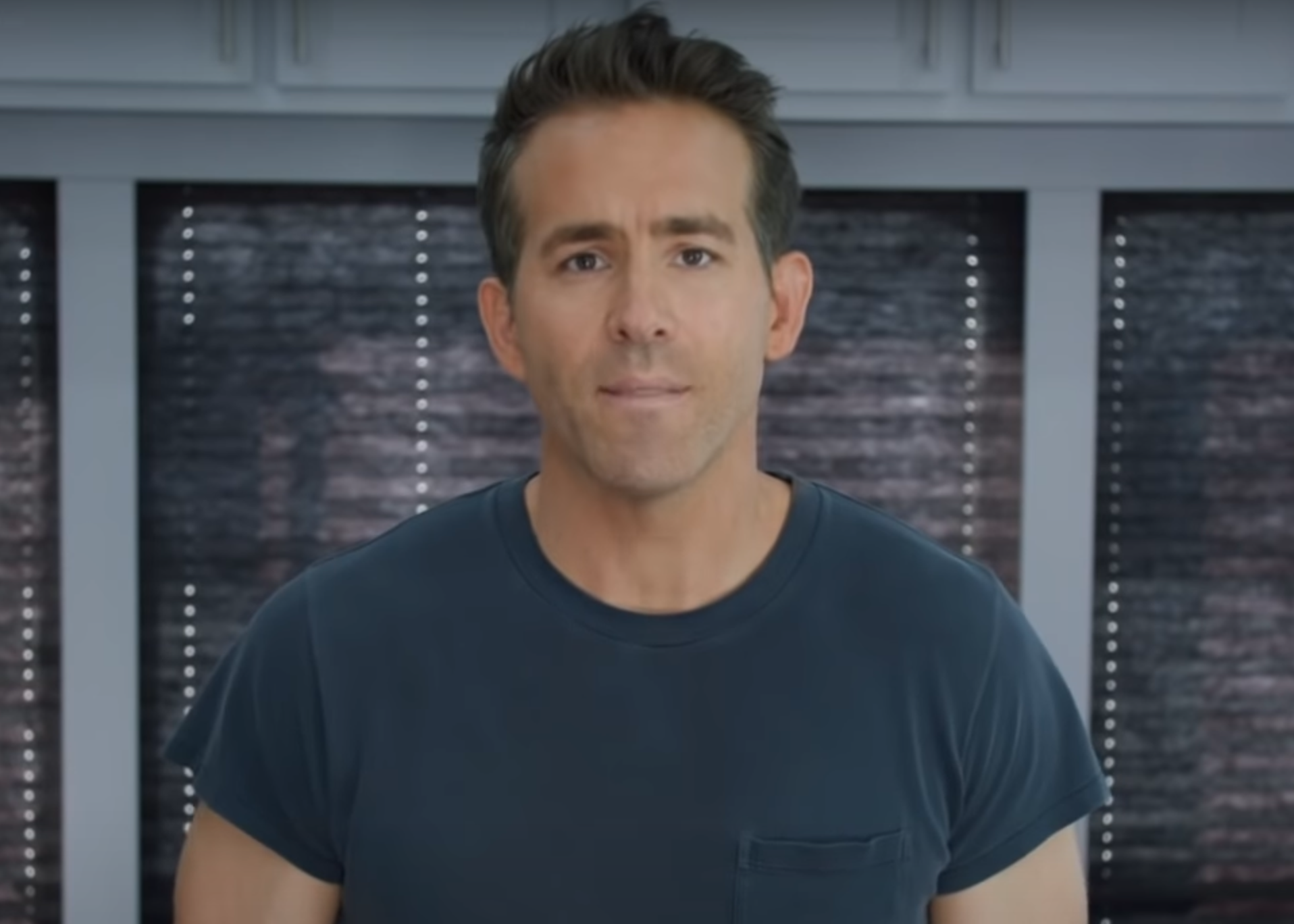 https://www.rollingstone.co.uk/wp-content/uploads/sites/2/2021/10/RyanReynolds.png