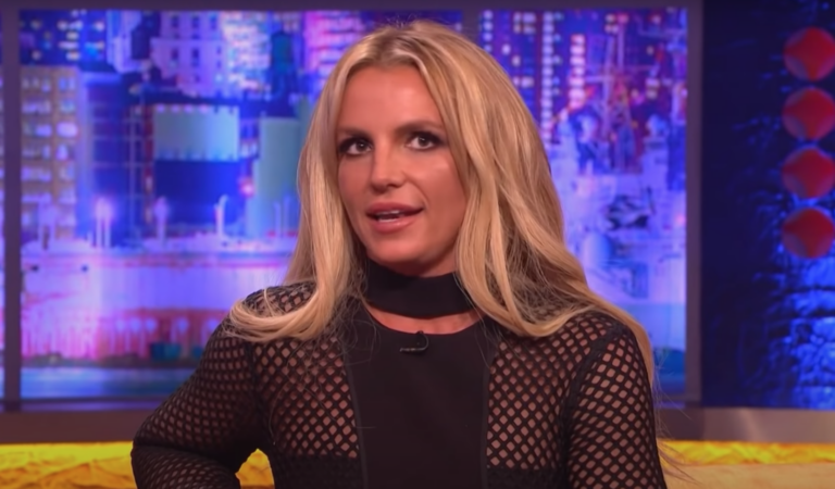 Britney Spears wears a black laced dress on The Jonathan Ross Show