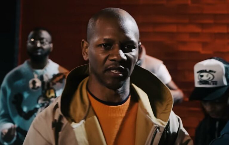 Giggs is seen in the music video for 'Differences'