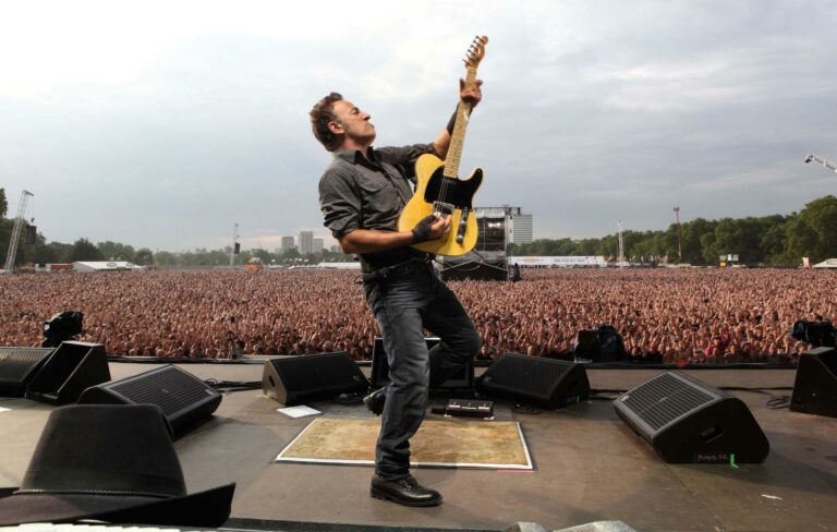 Bruce Springsteen performs live in 2013