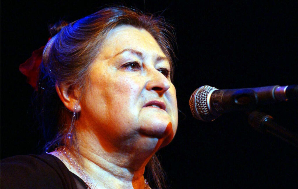 Norma Waterson at the Royal Festival Hall in London, 2002