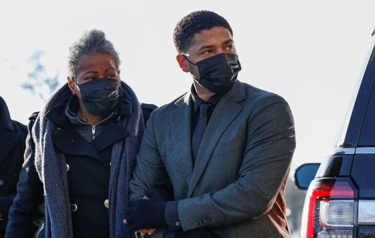 Jussie Smollett arriving at court with his mother, Janet.