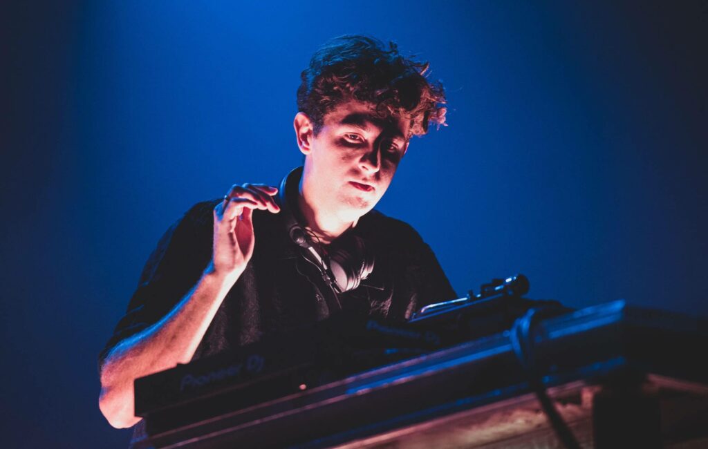 Jamie XX performs live