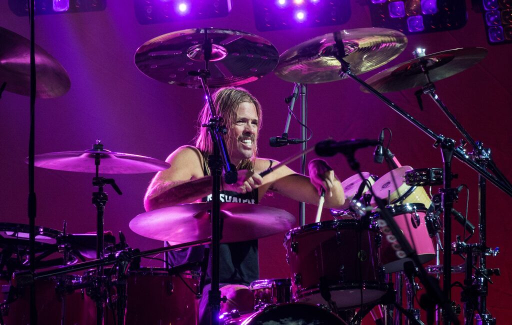 Taylor Hawkins drums for the Foo Fighters at Lollapalooza Berlin 2017