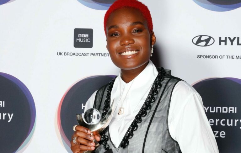 Arlo Parks with the 2021 Mercury Prize trophy