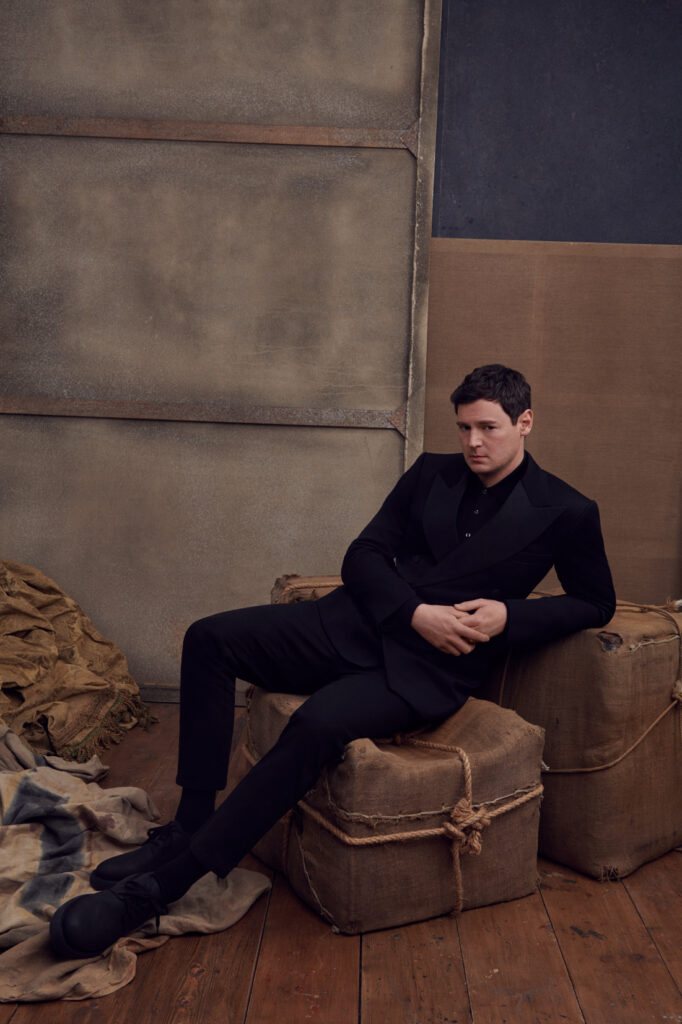 ‘The Lord of the Rings: The Rings of Power’ star Benjamin Walker