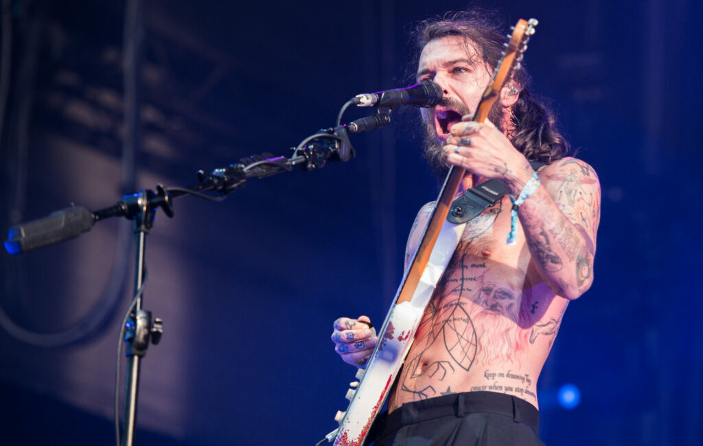 Simon Neil onstage with Biffy Clyro in 2017
