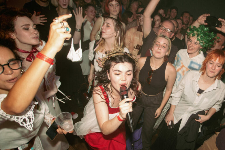 The Last Dinner Party 'we like to go between the grotesque and the