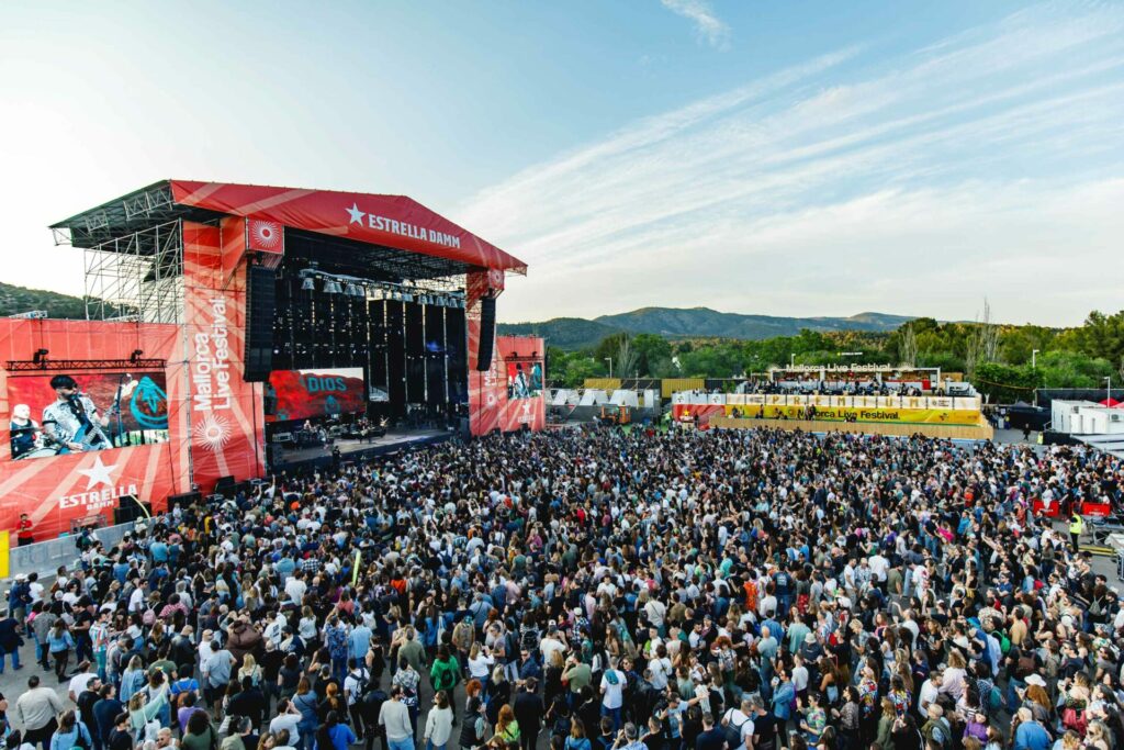Crowds by the stage at Mallorca Live Festival
