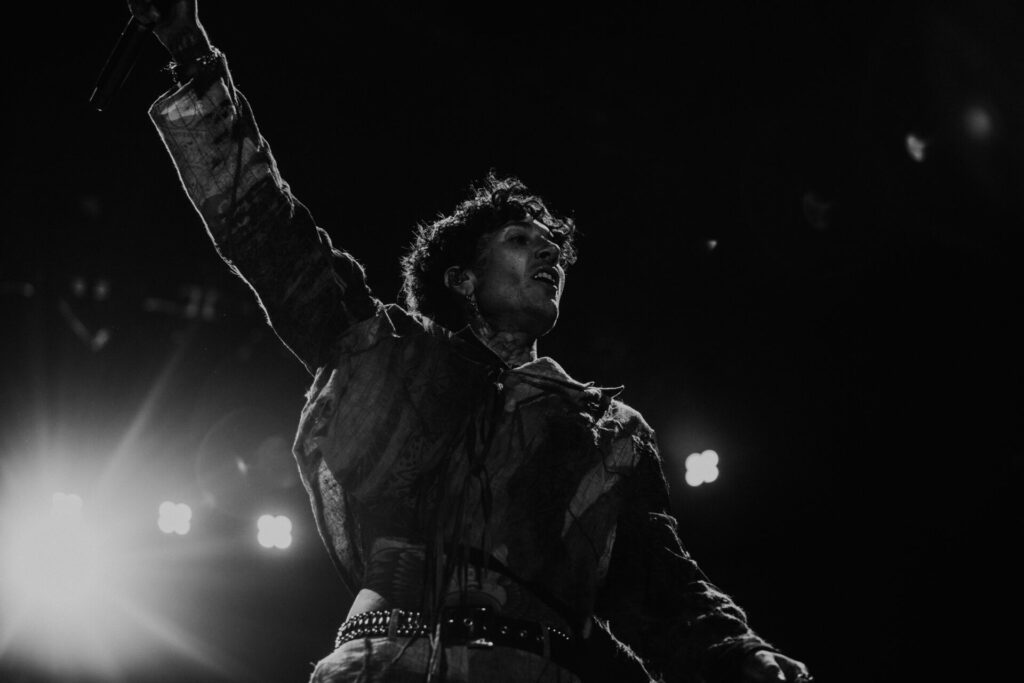 Bring Me The Horizon's Oli Sykes performs live at Leeds Festival (Picture: @anothergoddamnphotographer)