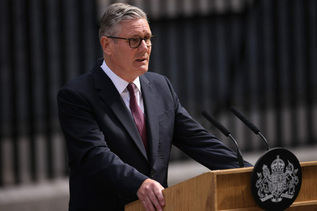 Sir Keir Starmer resigns as Prime Minister of the UK